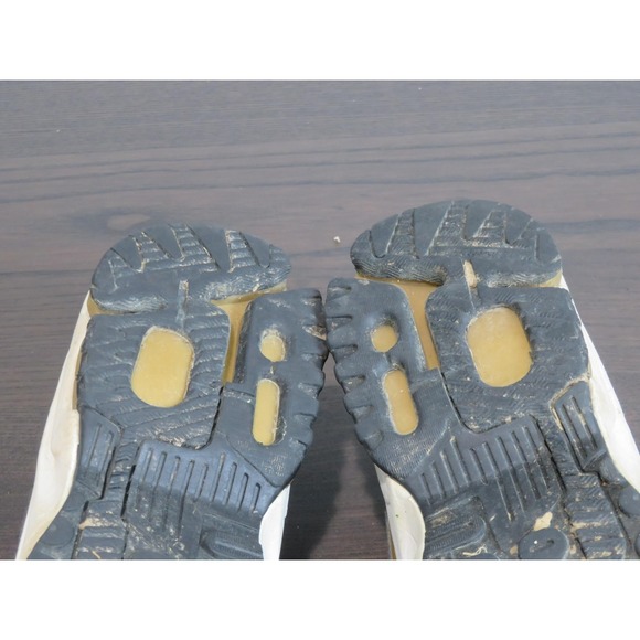 New Balance 2001 Elite Edition Shoes Mens Size 10 Gold Running Sneakers M2001CB